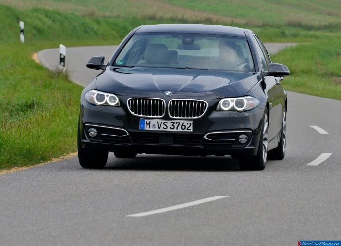 2015 BMW 518d - фотография 17 из 20