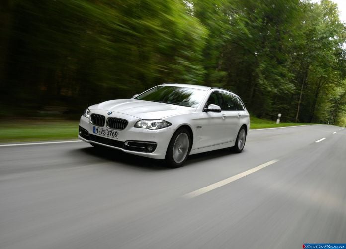 2015 BMW 520d Touring - фотография 15 из 44