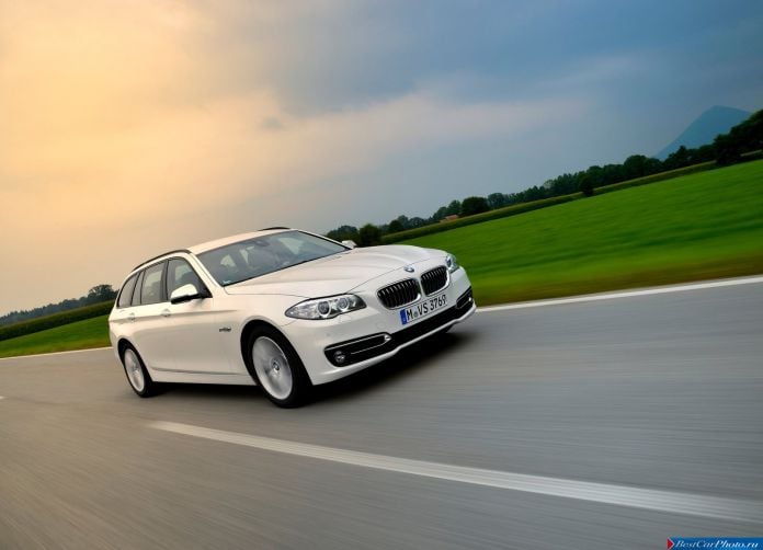 2015 BMW 520d Touring - фотография 18 из 44