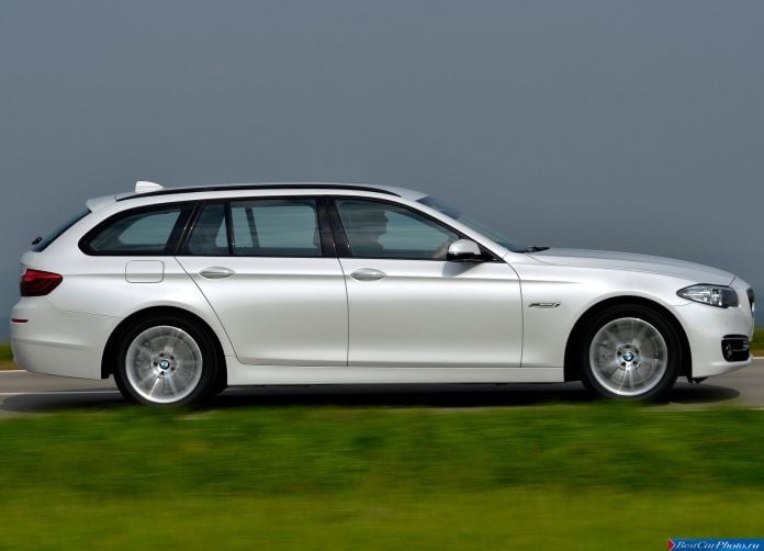 2015 BMW 520d Touring - фотография 21 из 44