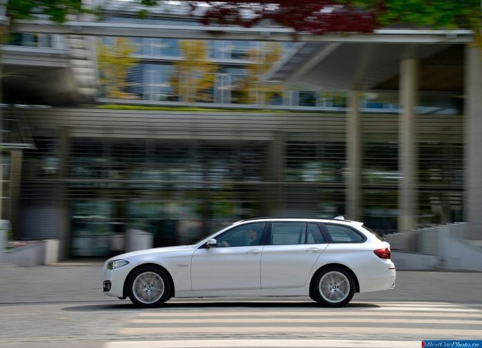 2015 BMW 520d Touring - фотография 22 из 44