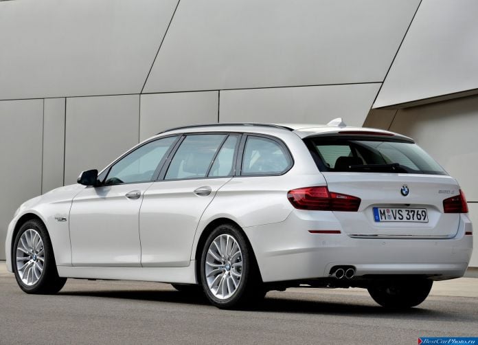 2015 BMW 520d Touring - фотография 26 из 44