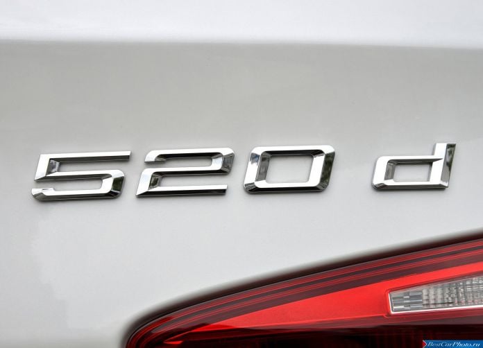 2015 BMW 520d Touring - фотография 41 из 44 2015 BMW 520d Touring - фотография 41 из 44