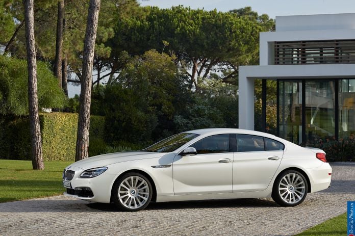 2015 BMW 6-Series Gran Coupe - фотография 13 из 29 2015 BMW 6-Series Gran Coupe - фотография 13 из 29