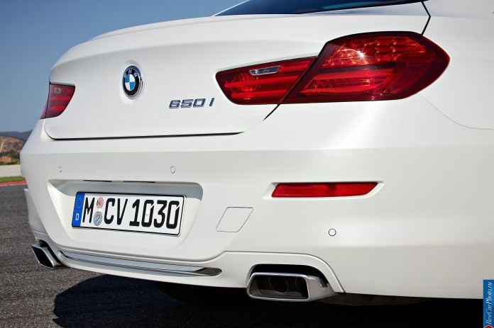 2015 BMW 6-Series Gran Coupe - фотография 22 из 29 2015 BMW 6-Series Gran Coupe - фотография 22 из 29