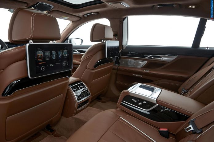2015 BMW 750li individual - фотография 7 из 8