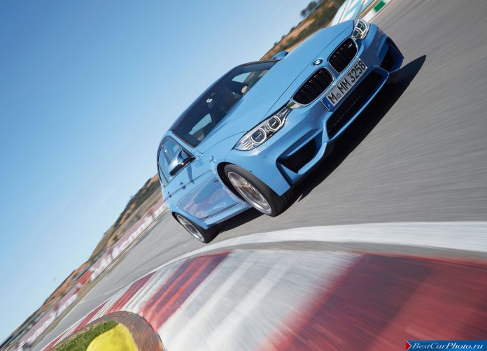 2015 BMW M3 Sedan - фотография 7 из 89