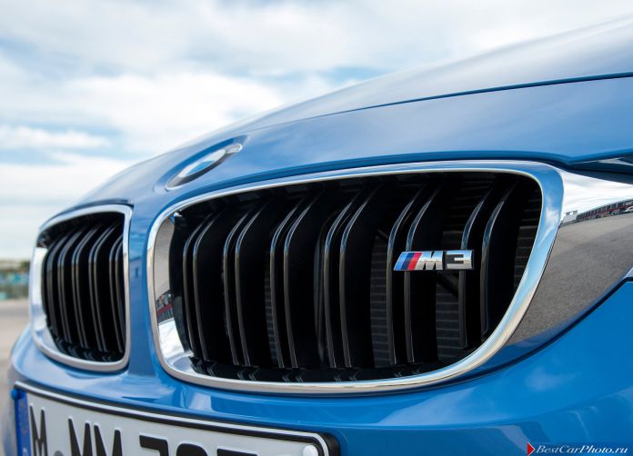 2015 BMW M3 Sedan - фотография 79 из 89