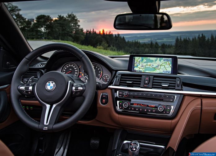 2015 BMW M4 Convertible - фотография 186 из 252