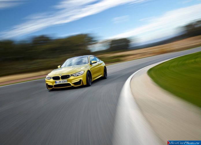 2015 BMW M4 Coupe - фотография 32 из 110 2015 BMW M4 Coupe - фотография 32 из 110