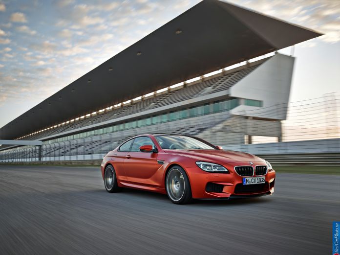 2015 BMW M6 Coupe - фотография 19 из 31 2015 BMW M6 Coupe - фотография 19 из 31