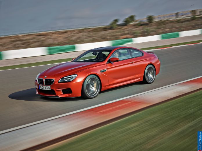 2015 BMW M6 Coupe - фотография 20 из 31 2015 BMW M6 Coupe - фотография 20 из 31