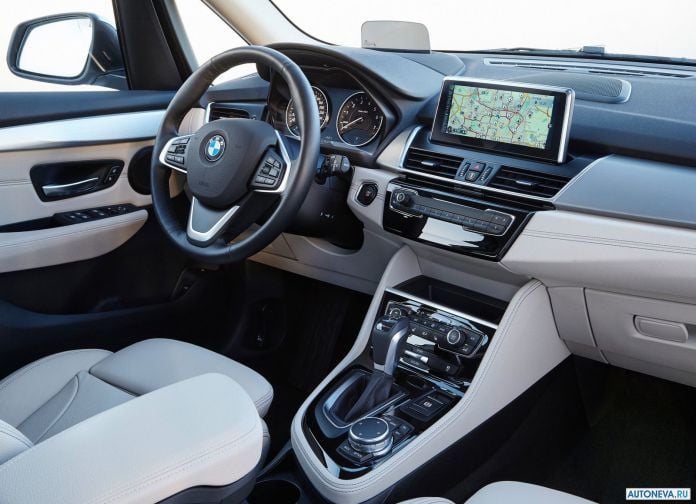 2016 BMW 225xe Active Tourer - фотография 75 из 118 2016 BMW 225xe Active Tourer - фотография 75 из 118
