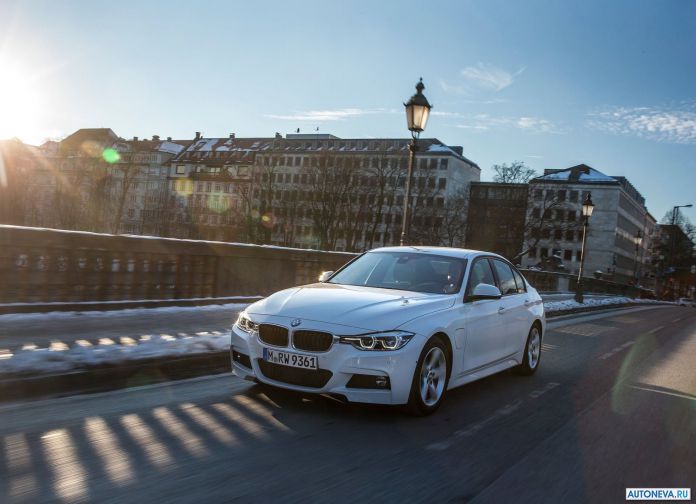 2016 BMW 330e - фотография 13 из 89 2016 BMW 330e - фотография 13 из 89