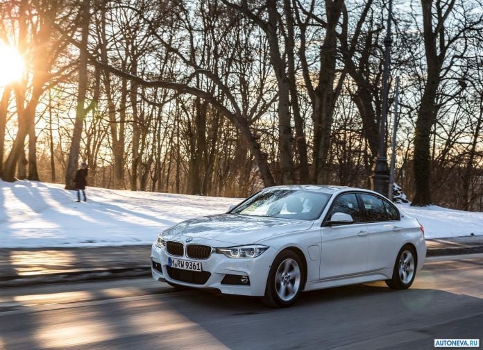 2016 BMW 330e - фотография 15 из 89 2016 BMW 330e - фотография 15 из 89