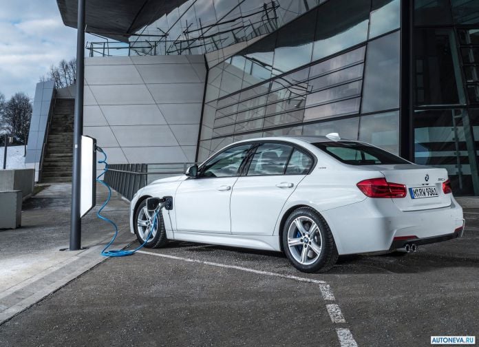 2016 BMW 330e - фотография 36 из 89 2016 BMW 330e - фотография 36 из 89