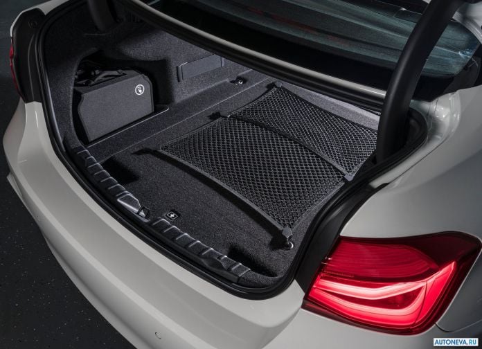 2016 BMW 330e - фотография 74 из 89 2016 BMW 330e - фотография 74 из 89