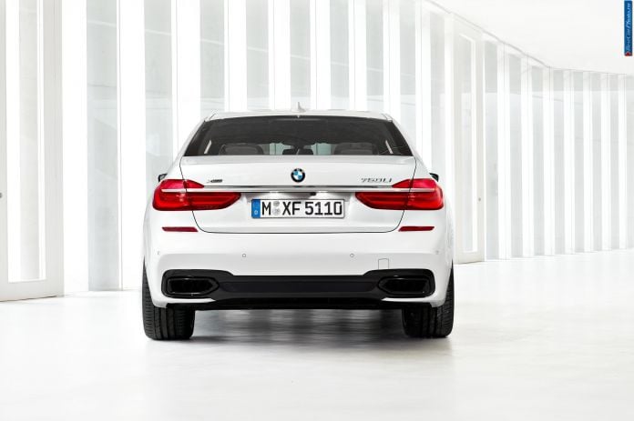2016 BMW 7-Series - фотография 11 из 116 2016 BMW 7-Series - фотография 11 из 116
