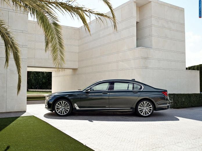 2016 BMW 7-Series - фотография 15 из 116 2016 BMW 7-Series - фотография 15 из 116