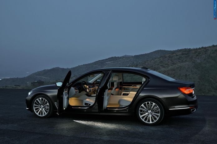 2016 BMW 7-Series - фотография 16 из 116 2016 BMW 7-Series - фотография 16 из 116