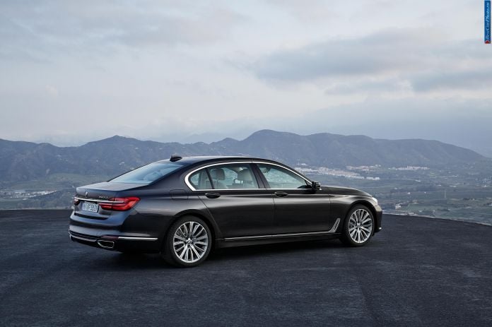 2016 BMW 7-Series - фотография 18 из 116 2016 BMW 7-Series - фотография 18 из 116