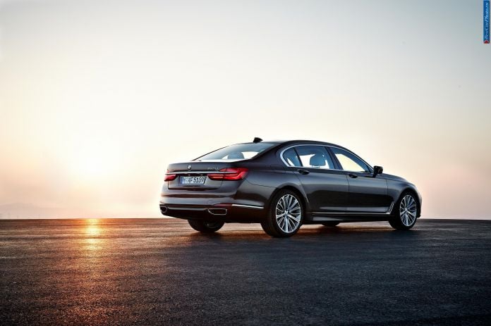 2016 BMW 7-Series - фотография 20 из 116 2016 BMW 7-Series - фотография 20 из 116