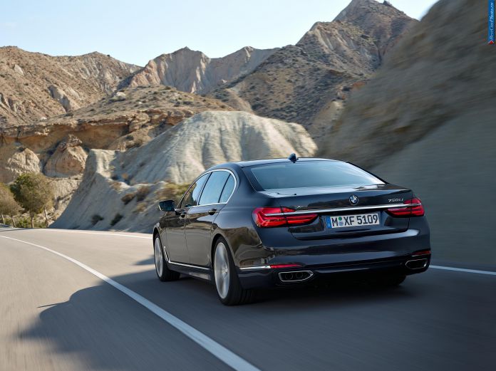 2016 BMW 7-Series - фотография 25 из 116 2016 BMW 7-Series - фотография 25 из 116