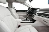 bmw_2016_7-series_071.jpg