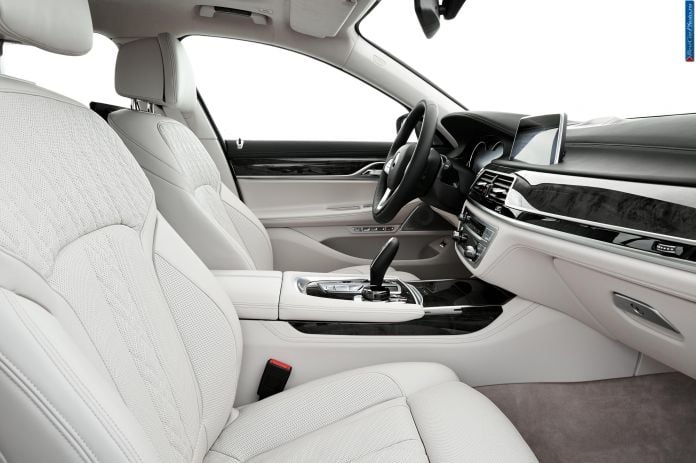 2016 BMW 7-Series - фотография 71 из 116 2016 BMW 7-Series - фотография 71 из 116