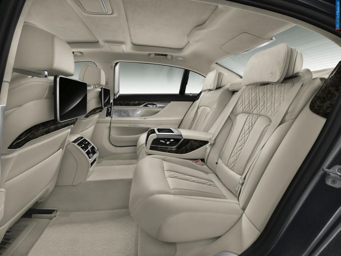 2016 BMW 7-Series - фотография 80 из 116 2016 BMW 7-Series - фотография 80 из 116
