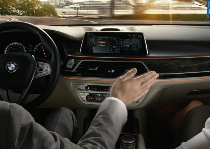2016 BMW 7-Series - фотография 95 из 116