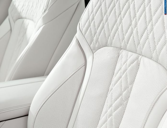 2016 BMW 7-Series - фотография 97 из 116