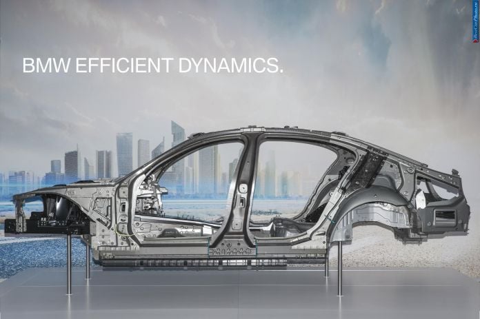 2016 BMW 7-Series - фотография 100 из 116