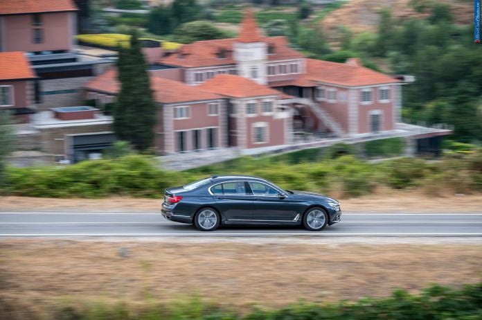 2016 BMW 730d - фотография 21 из 102 2016 BMW 730d - фотография 21 из 102