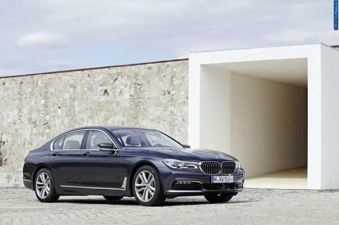 2016 BMW 730d - фотография 22 из 102