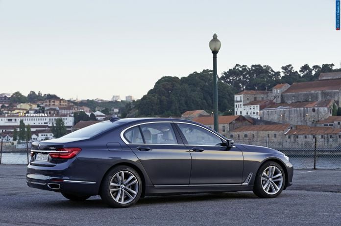 2016 BMW 730d - фотография 29 из 102
