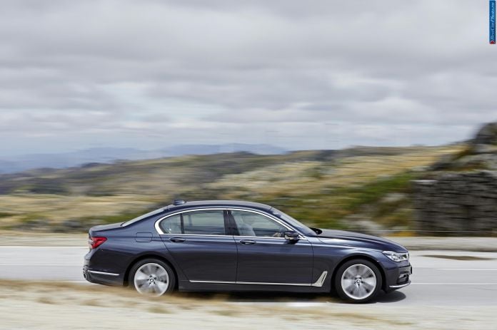 2016 BMW 730d - фотография 45 из 102