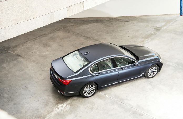 2016 BMW 730d - фотография 48 из 102
