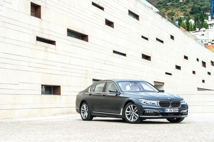 2016 BMW 730d - фотография 49 из 102