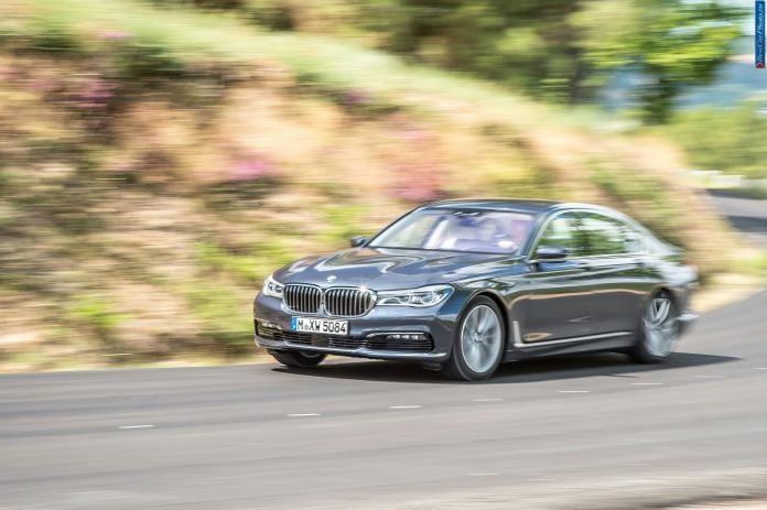 2016 BMW 730d - фотография 53 из 102