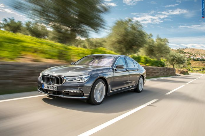 2016 BMW 730d - фотография 55 из 102