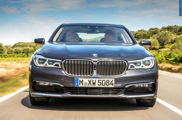 2016 BMW 730d - фотография 60 из 102