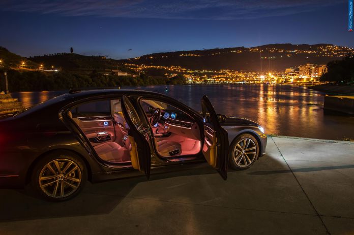 2016 BMW 730d - фотография 81 из 102 2016 BMW 730d - фотография 81 из 102