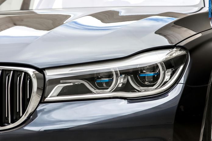 2016 BMW 730d - фотография 87 из 102