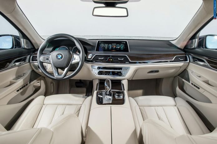 2016 BMW 730d - фотография 95 из 102