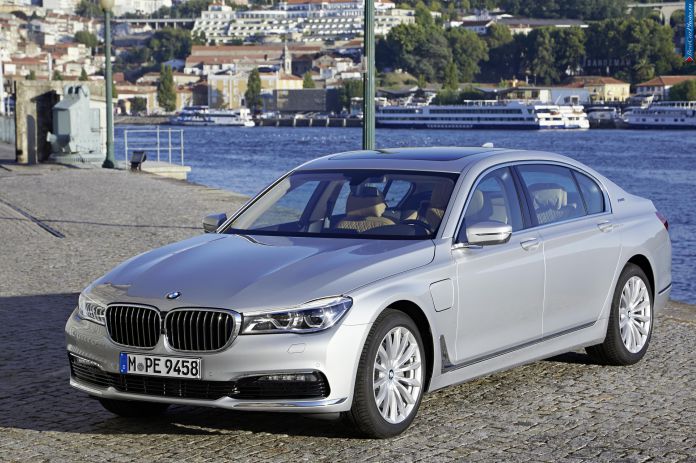 2016 BMW 740le - фотография 1 из 29 2016 BMW 740le - фотография 1 из 29
