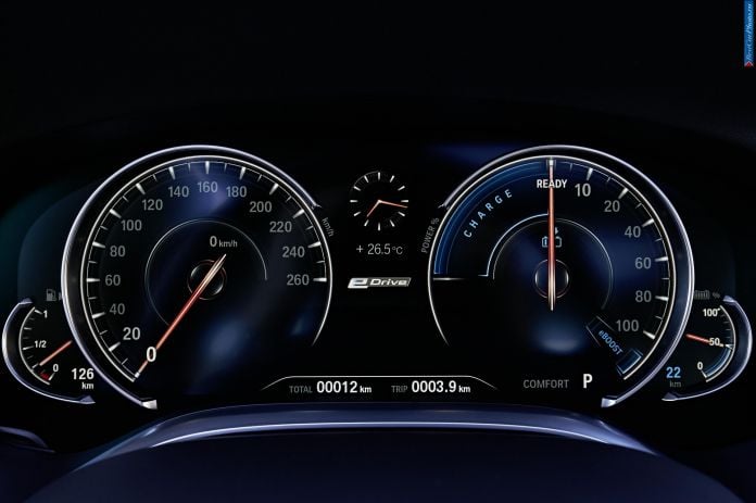 2016 BMW 740le - фотография 23 из 29 2016 BMW 740le - фотография 23 из 29