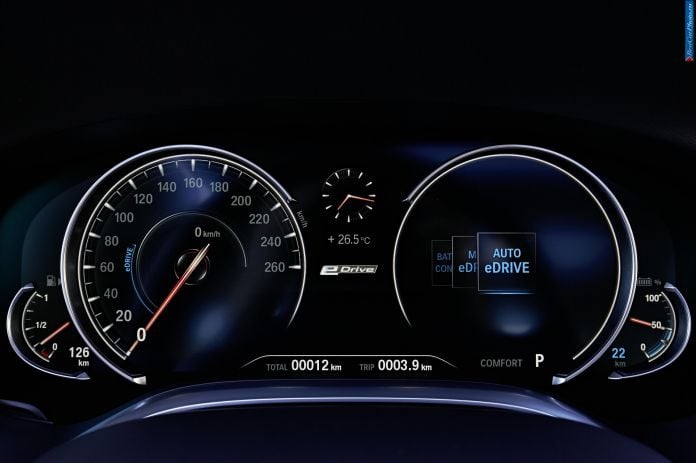 2016 BMW 740le - фотография 28 из 29