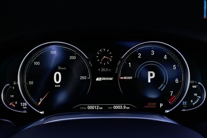 2016 BMW 740le - фотография 29 из 29