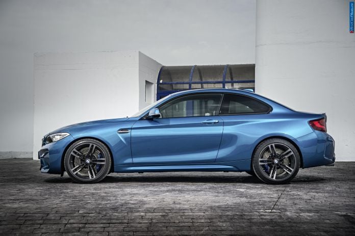 2016 BMW M2 Coupe - фотография 11 из 64 2016 BMW M2 Coupe - фотография 11 из 64